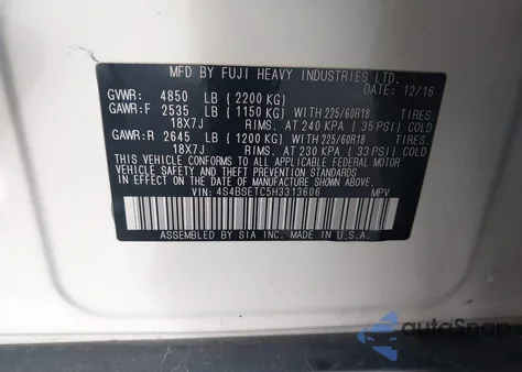 2017 Subaru Outback 3.6R Touring z USA, uszkodzony, nr VIN 4S4BSETC5H3313606